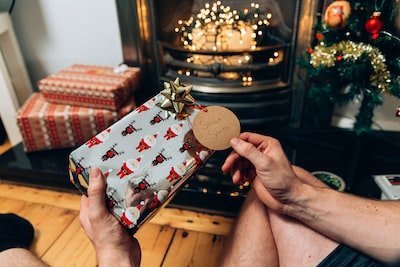 10 Best Sustainable Gifts Under 10 for Secret Santa 2025 Giving a present to another - gifts under 10 for Secret Santa